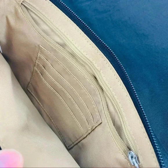 Baggallini Crossbody Nylon purse - Picture 7 of 10